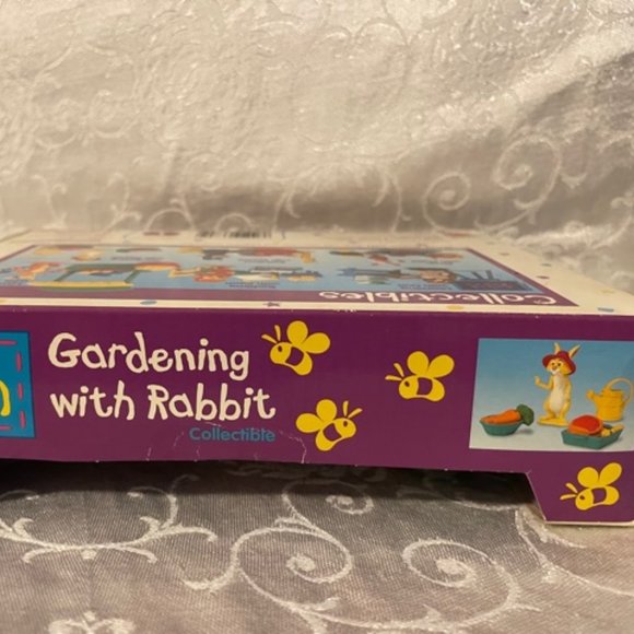 1990s Pooh Gardening with Rabbit Coll. Set NWOT - Picture 4 of 7